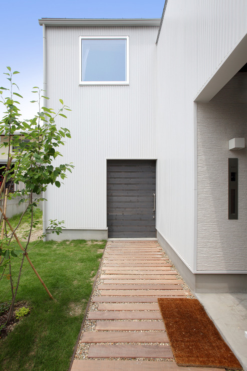 森と対話する家 - 東北の新築注文住宅・...