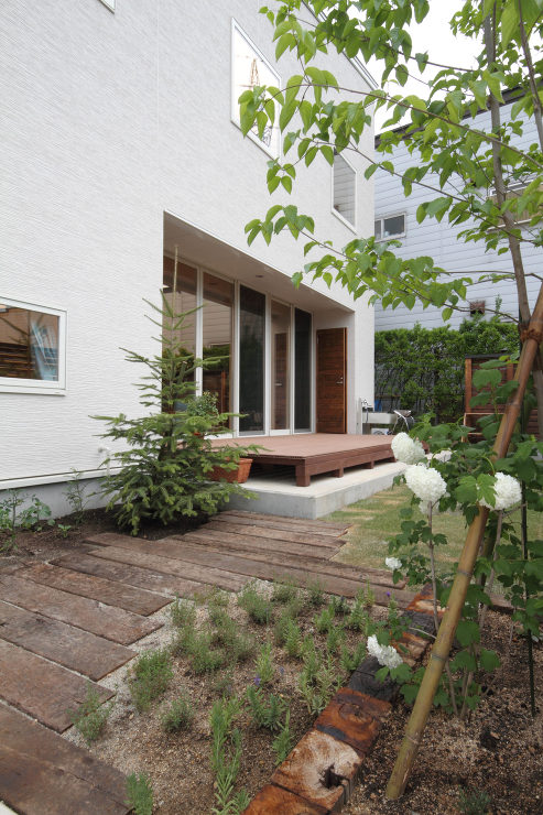 ランダム テラス ハウス - 東北の新築...