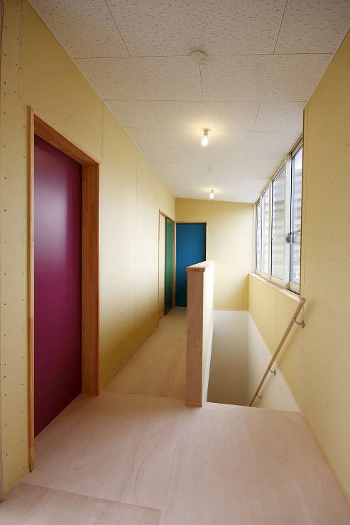 ガレージと通り土間のある家 - 東北の新...