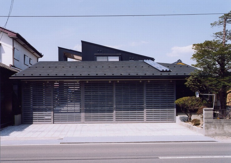 とおりにわのある家