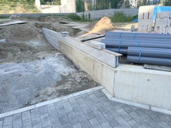 大阪府豊中市大型住宅地の外構工事が始まりました
