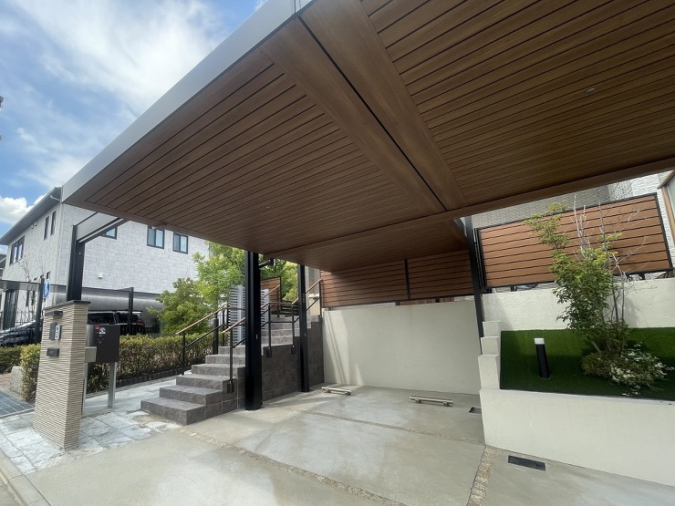 吹田市の外構ガレージのリフォーム階段アプローチのまわりも余分や植え込みや砕石を撤去し明るく広くなりました