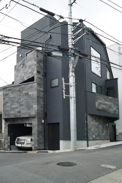 立体庭があるガレージハウス | Work...