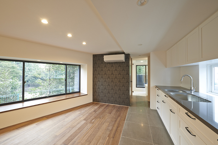 鎮守の杜に浮かぶ借景の家 | Works...