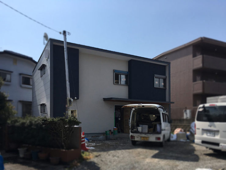 ２階建てモダン住宅