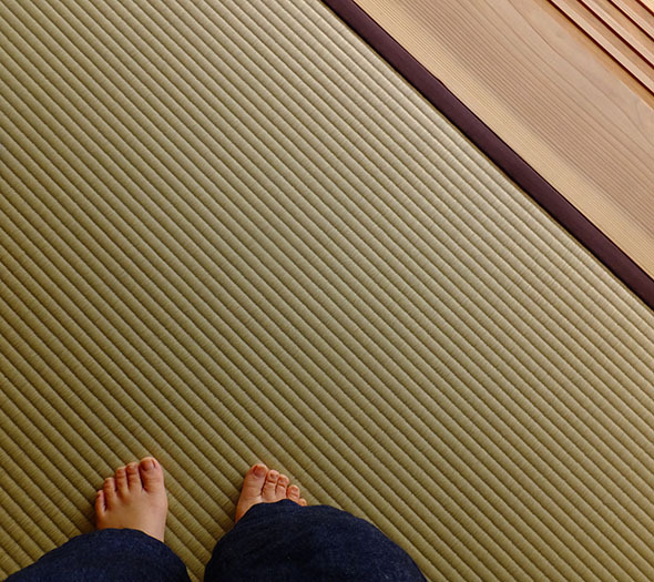 952