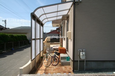 自転車置き場　サンクテラスＲ　と目隠しパネル