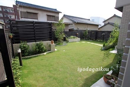 緑の映えるお庭が完成致しました