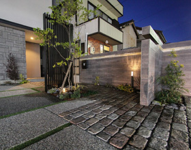 中２階のウッドデッキで演出　建物に添えるDesign Exterior・・・豊川市Ｕ様邸