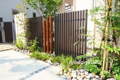 ブログコートフェンスが優しく目隠し