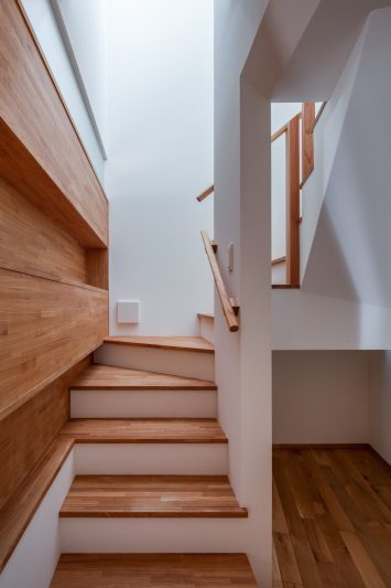 堺区の家３?fountain of light?