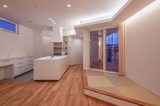 堺区の家３?fountain of light?