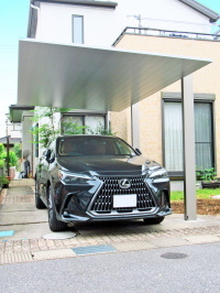 カーポートSCで明るくモダンな車庫に　柏市S邸