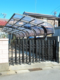 折扉仕様のカーゲートから伸縮門扉にお取替え　流山市T邸