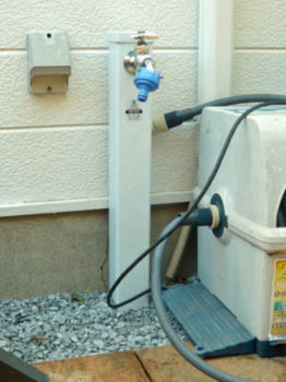 機能的な水栓柱