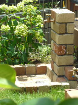 レンガ風立水栓