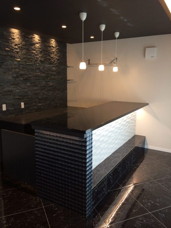 黒いカウンター_大阪府_店舗