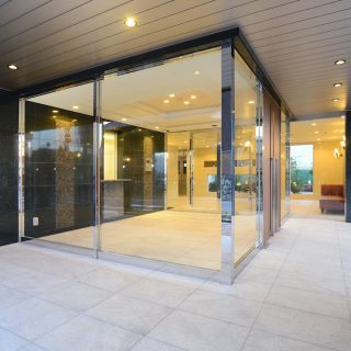 分譲住宅2 - ガーデニングと家をつくる...