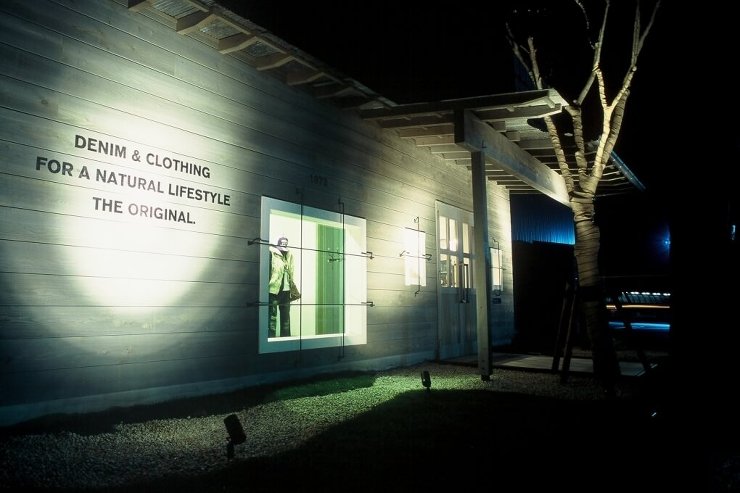 BORN FREE SUPER SHOP...