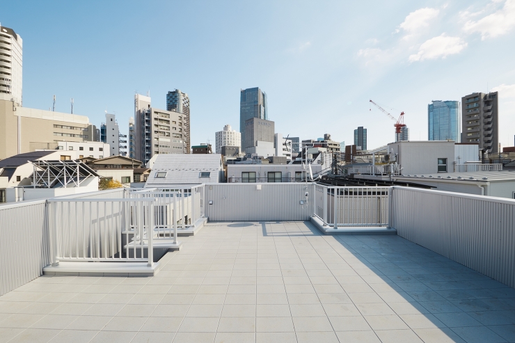 無接道敷地に建つ住宅 / House w...