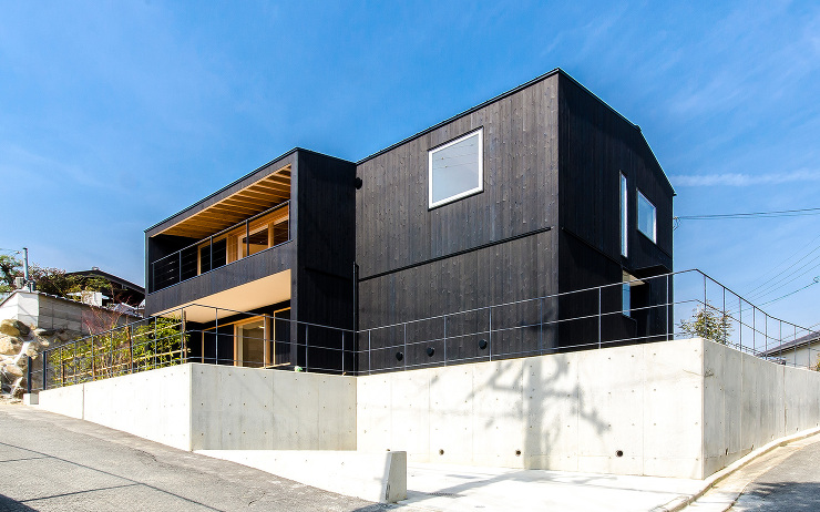 奈良県生駒市にある自然素材の住宅の外観実例写真