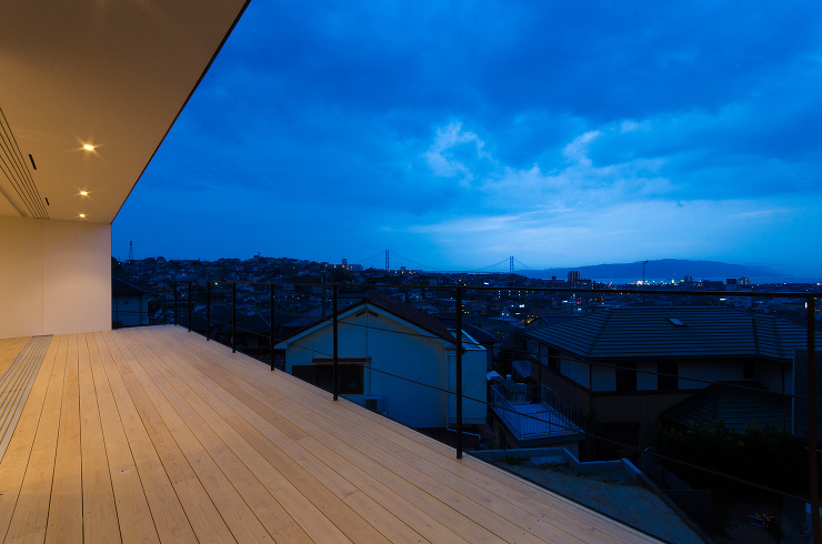 兵庫県明石市で計画中の注文住宅,眺望を活かした住まい,2階のテラスからの夕景
