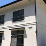 岩国市、築40年のお宅の外壁塗装を行いました。