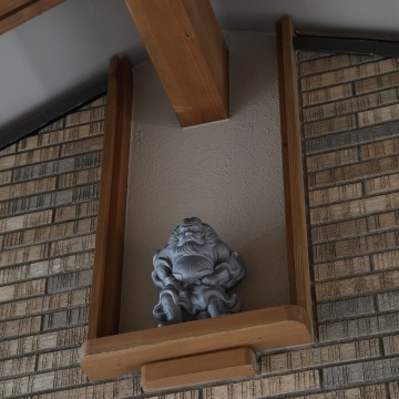 上部からは鍾馗さまが見守って下さっています