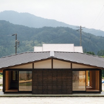 岐阜の山村に建ちます