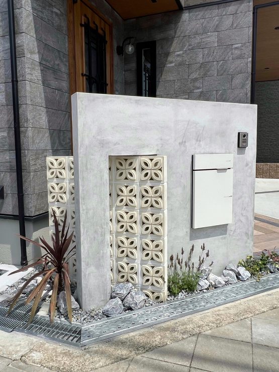 使い勝手とデザイン性両方を叶えた外構 |...