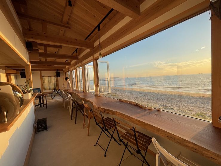 Beachman's cafe 綾羅木