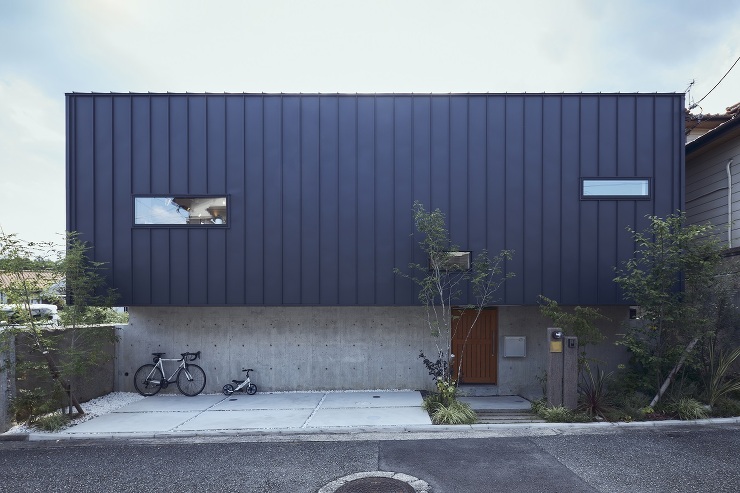 囲む家 昼／兵庫県川西市　 - 建築実例...