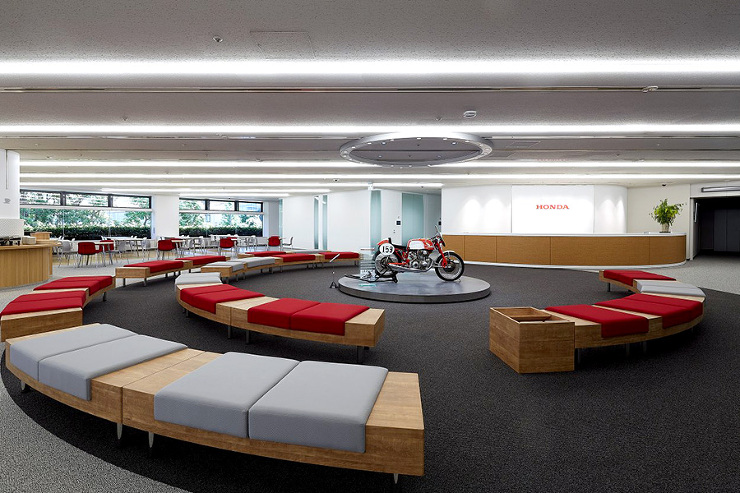 HONDA AOYAMA BUILDING MEETING FLOOR