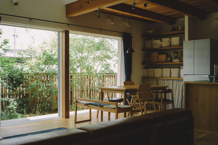 緑を感じる暮らし - ゆらり建築事務所