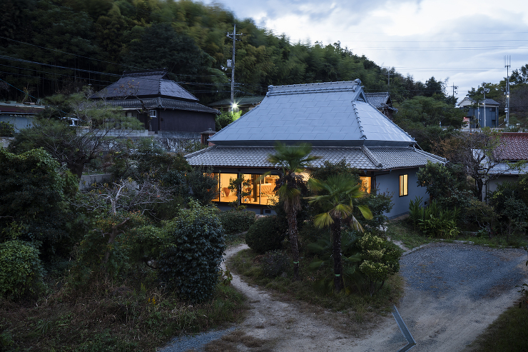 土田の民家_外観夕景
