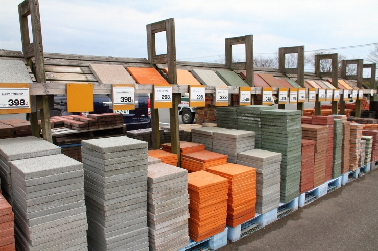 ホームセンターで売っている置くだけタイルはおすすめしない