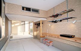 ガレージハウス×中庭のある家 | アトリ...