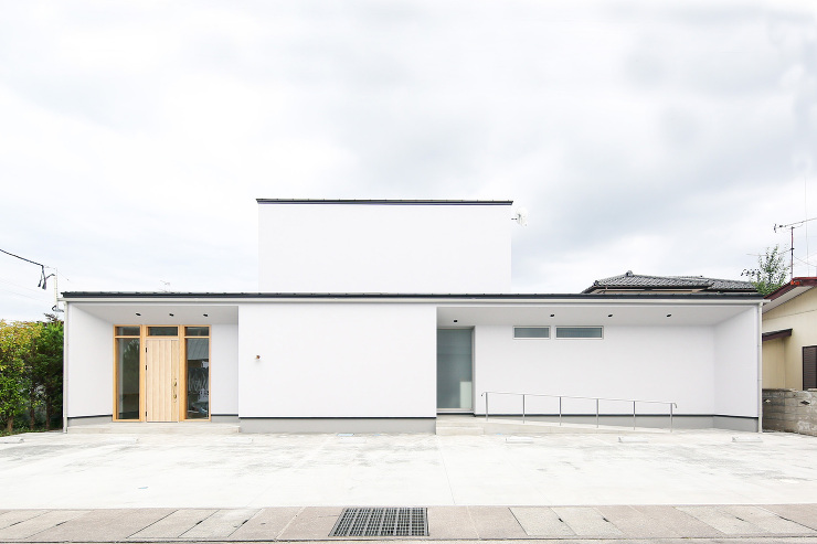 施工事例｜二世帯×店舗兼用の注文住宅｜T...