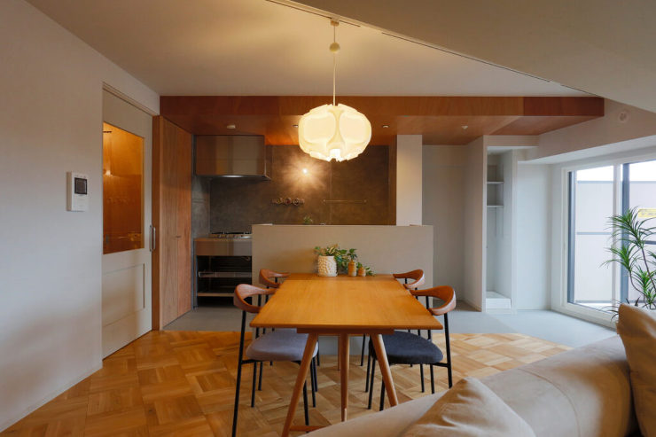 木とコンクリートとの自然体な暮らし - ...