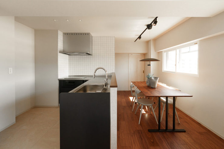 家族を繋ぐ回遊動線とリビングのある暮らし...