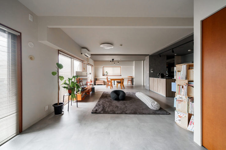 好きな色合わせで楽しむ家 - リノベーシ...