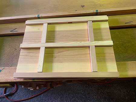 アリ桟加工（目透加工）