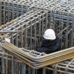 「吹き抜け×鉄骨造」開放感と構造強度を両...