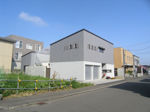 house @ kou - アウラ建築設...