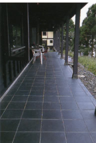 敷瓦「韻（Hibiki）」｜瓦のご紹介｜...