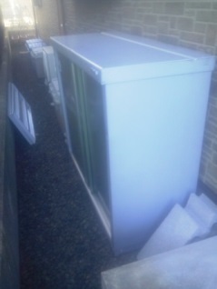 交換前のイナバ物置