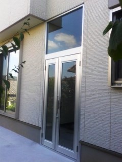 風除室/暖たす/三協立山アルミ/取付け後