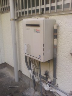 ガス給湯器　交換前