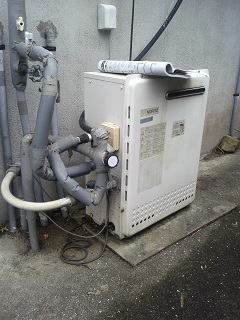 ガス給湯器　交換前