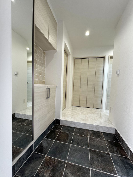 苫小牧 青葉町2丁目のモデルハウス モントリオール 玄関